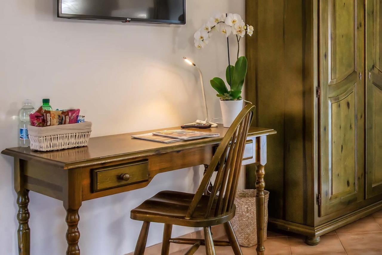 Plaza Rooms تْشامبينو المظهر الخارجي الصورة