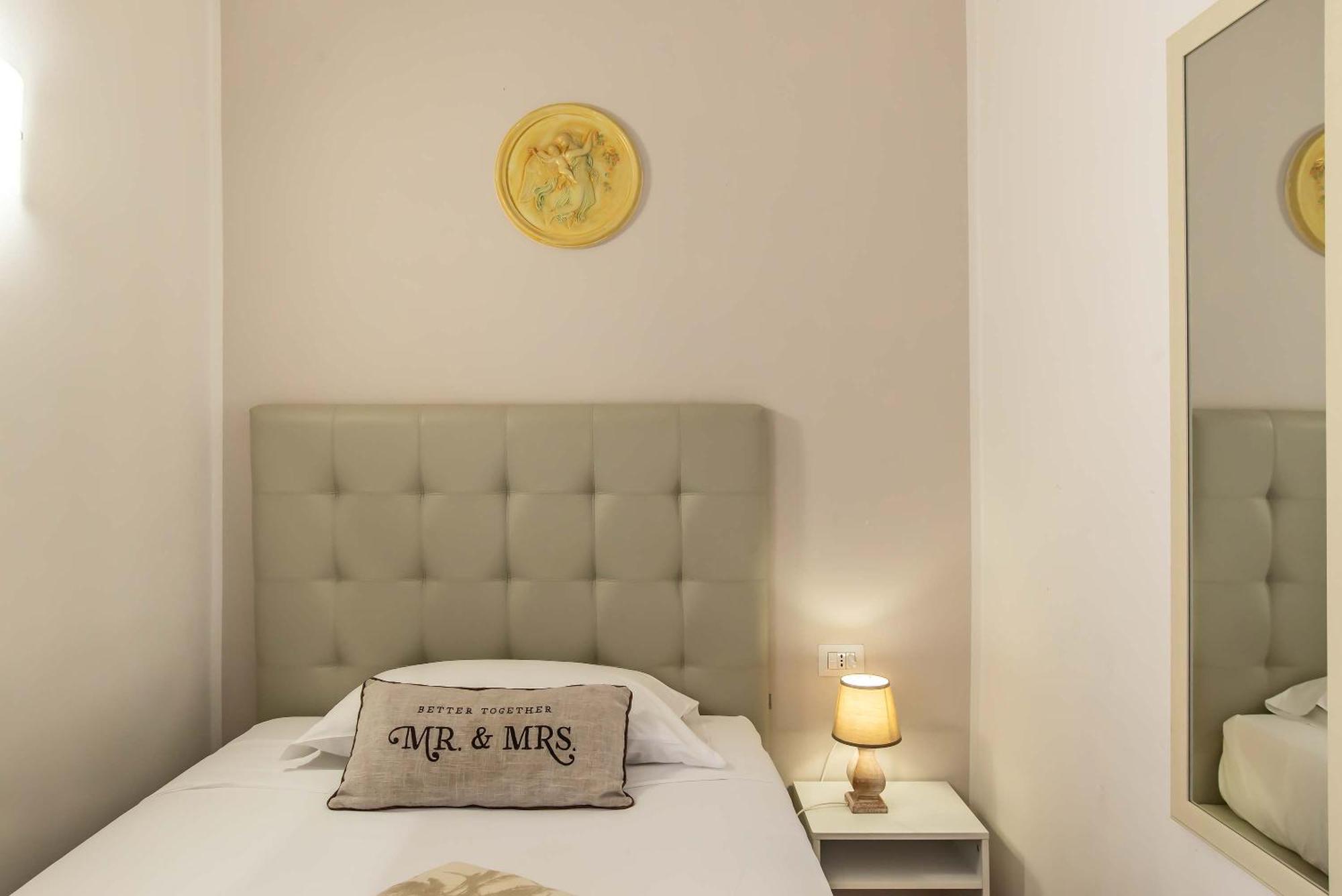 Plaza Rooms تْشامبينو المظهر الخارجي الصورة