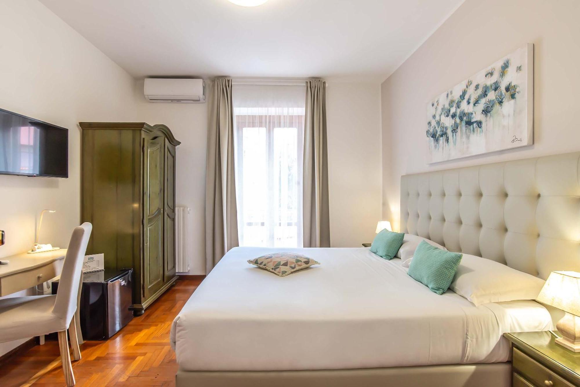 Plaza Rooms تْشامبينو المظهر الخارجي الصورة