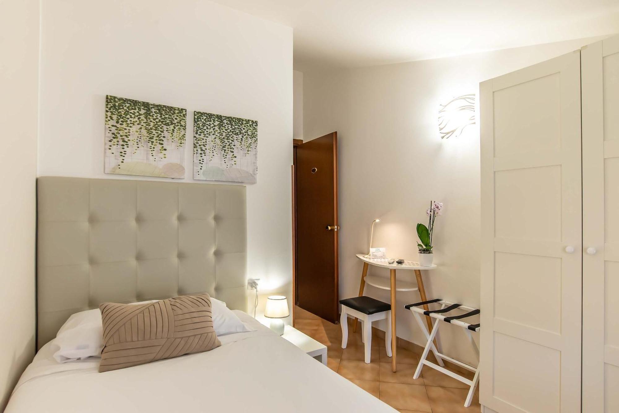 Plaza Rooms تْشامبينو المظهر الخارجي الصورة
